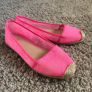 VS Neon pink lace flats